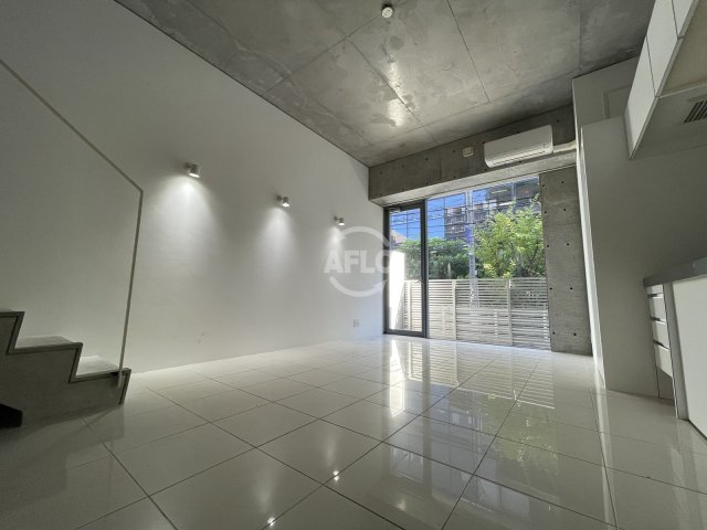 居室・リビング　ベルニーニ南森町　リビング