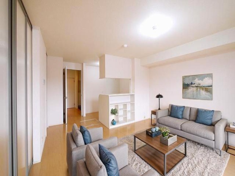 居室・リビング　CGで家具等を配置したもので家具等は含まれません