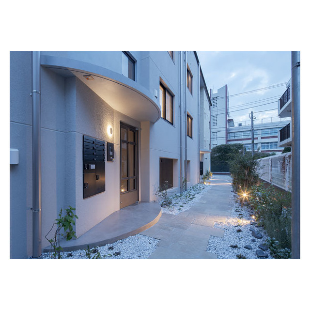 エントランス　建物の内部です