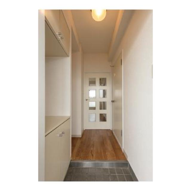 玄関　※写真は同タイプ住戸です。