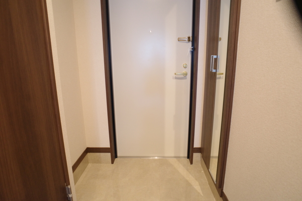 玄関　同型タイプ