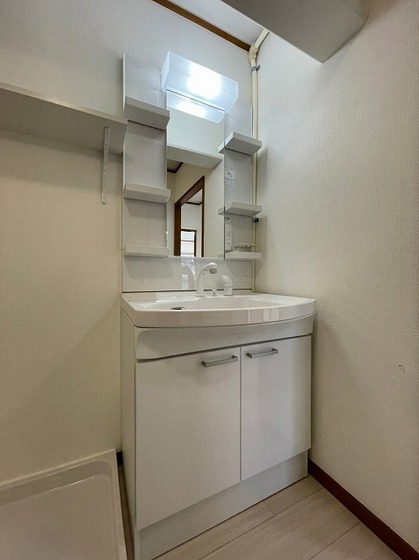 洗面設備　※別部屋の写真です