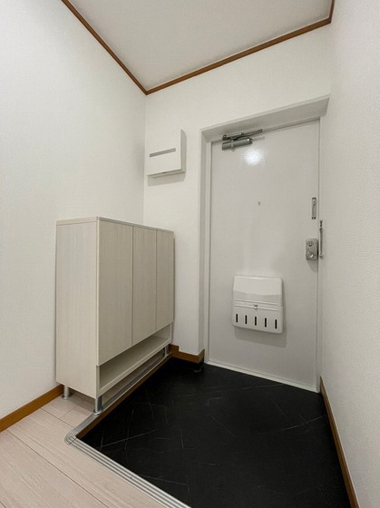 玄関　※別部屋の写真です