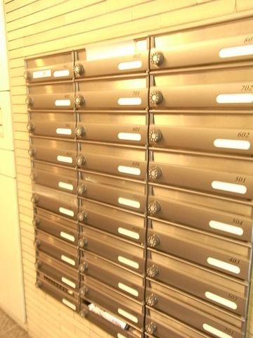 ロビー　メールボックス