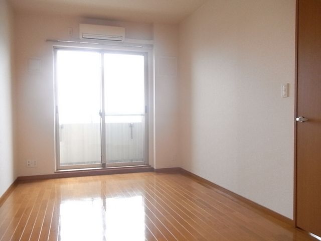 居室・リビング　広いリビング