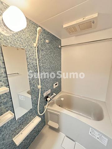 バス・シャワールーム　落ち着いた空間のお風呂です