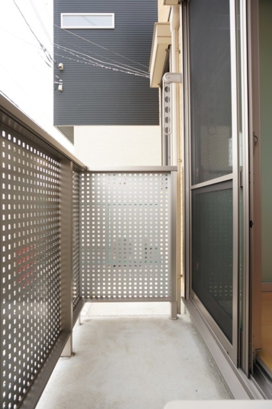 バルコニー　図面と現状に相違がある場合には現状を優先