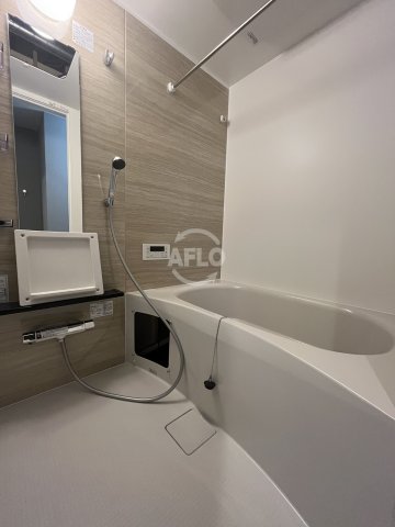 バス・シャワールーム　グランステディ城東中央　浴室