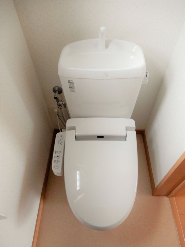 トイレ　温水洗浄便座つき！（イメージ）