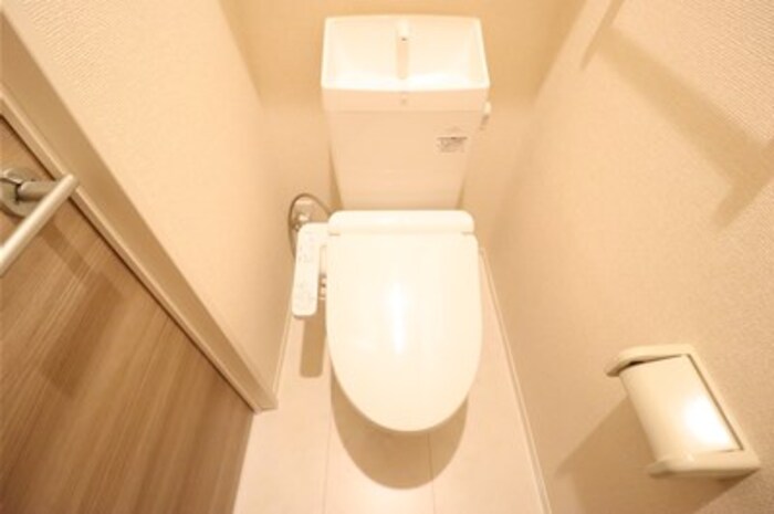 トイレ　温水洗浄暖房便座