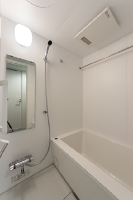 バス・シャワールーム　※写真は同タイプ住戸です。