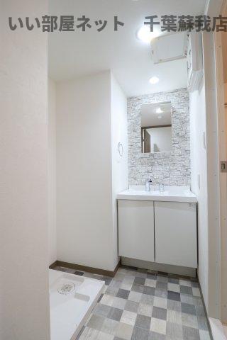 洗面設備　朝の準備に活躍する、洗髪洗面化粧台！