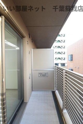 バルコニー　開放的で明るい空間を演出してくれるバルコニーです