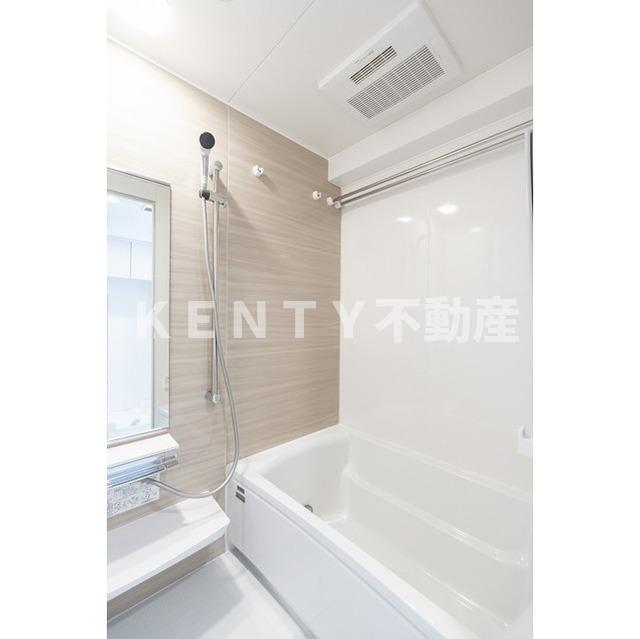 バス・シャワールーム　落ち着いた空間のお風呂です