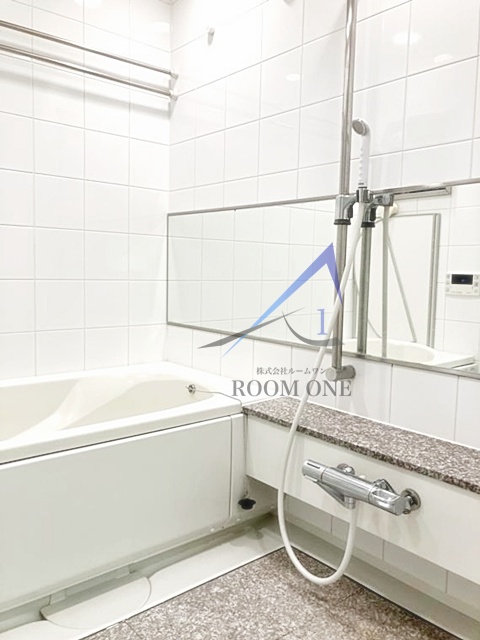 バス・シャワールーム　お風呂です。