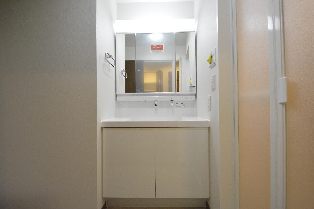 洗面設備　洗髪洗面化粧台