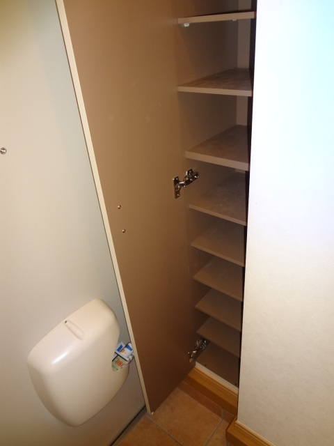 玄関　玄関のシューズボックス※同タイプ参考写真