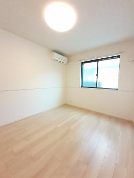 眺望　エアコン　照明完備