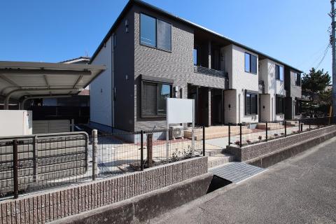 建物外観　外観写真（昼）