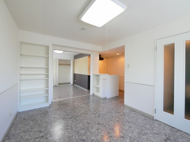 居室・リビング　明るいリビングです♪