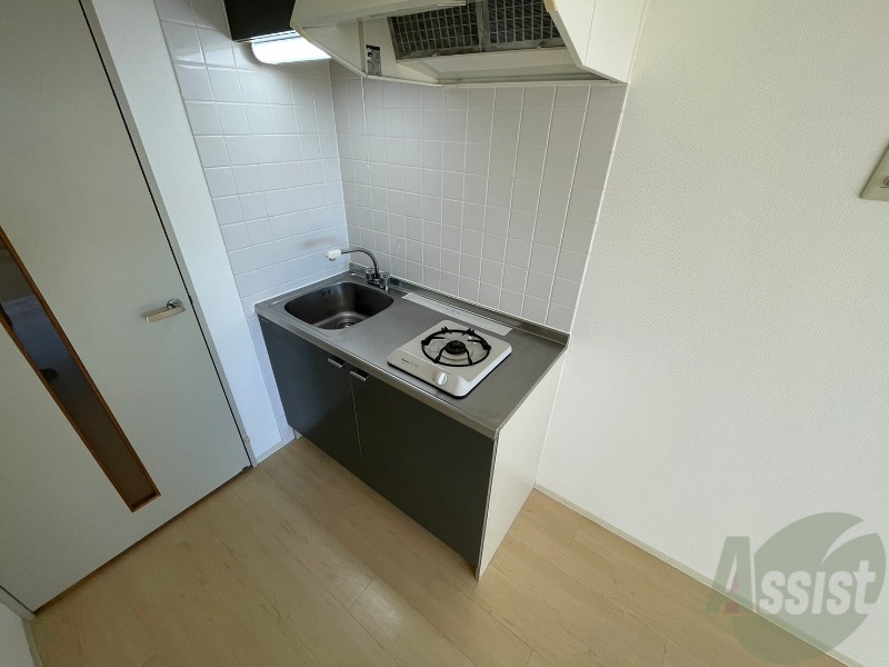 キッチン　キッチンです。一人暮らしなら十分な大きさですね。