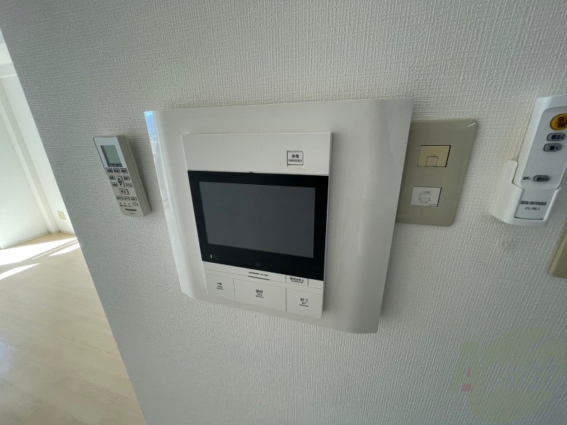 その他設備　ＴＶモニター付インターホンです。来客者の顔が見えるので安心！