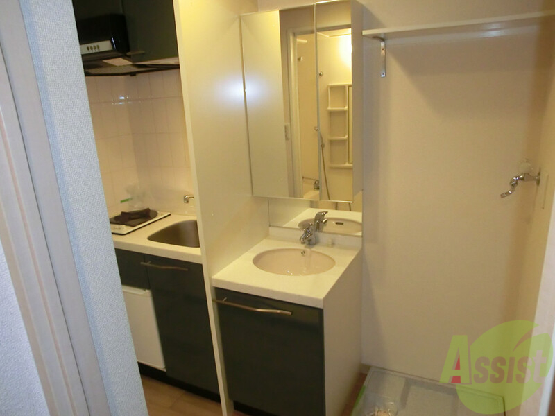 洗面設備　鏡付き、シングルレバータイプ