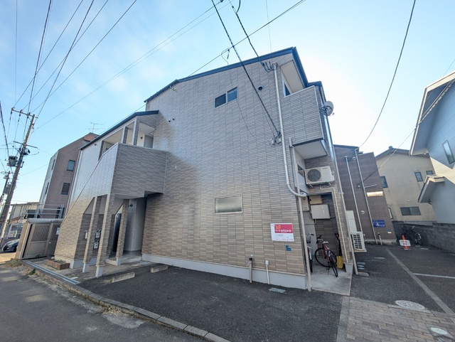 建物外観　２０２５年１１月撮影