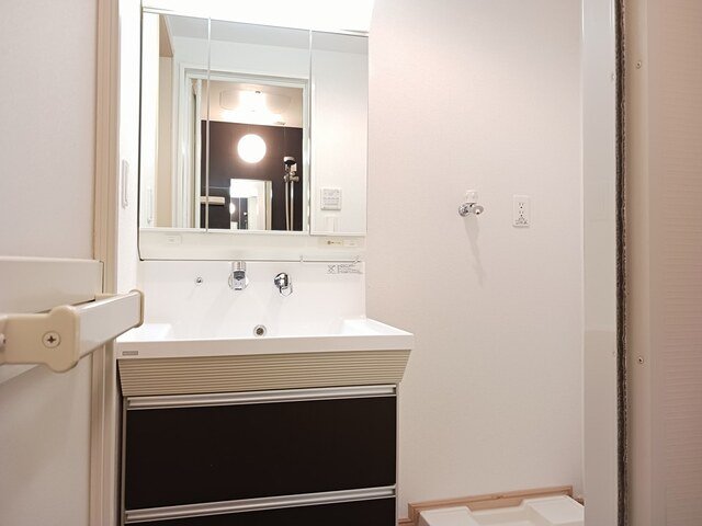 洗面設備　脱衣スペースもあります