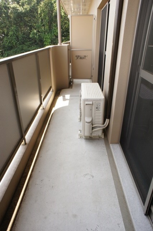 バルコニー　図面と現状に相違がある場合には現状を優先