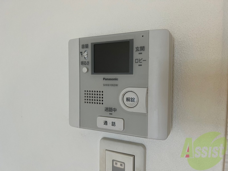 その他設備　ＴＶモニター付インターホンです。来客者の顔が見えるので安心！