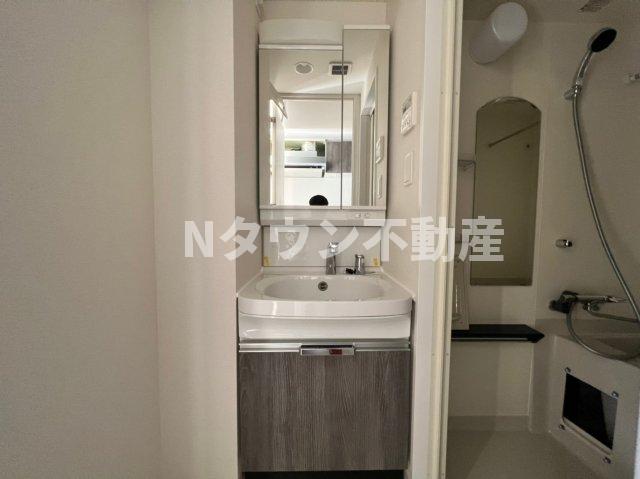 洗面設備　広い洗面スペース