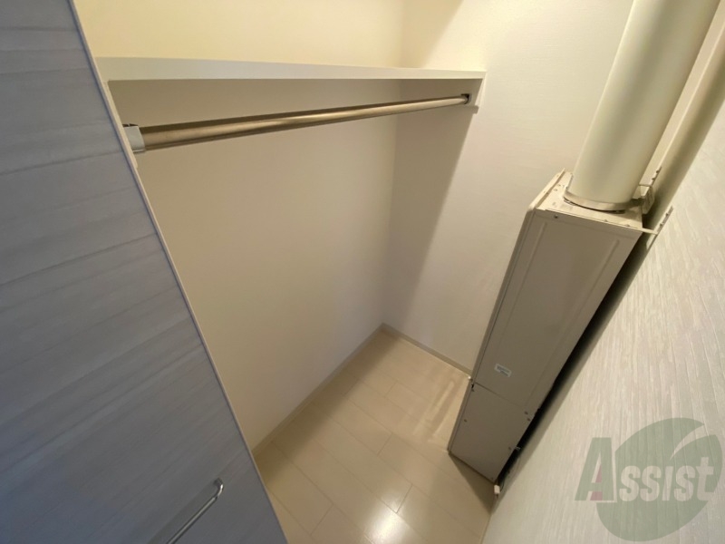 収納　寝室の収納です。部屋がすっきり片付きます。