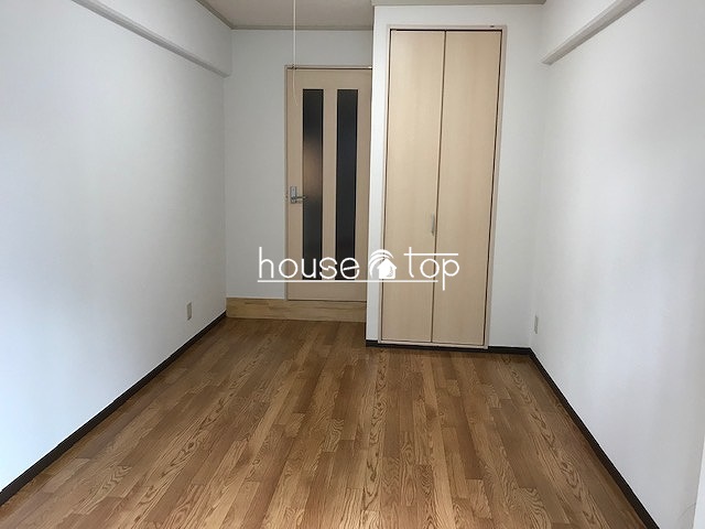 居室・リビング　ピカピカのフローリング！