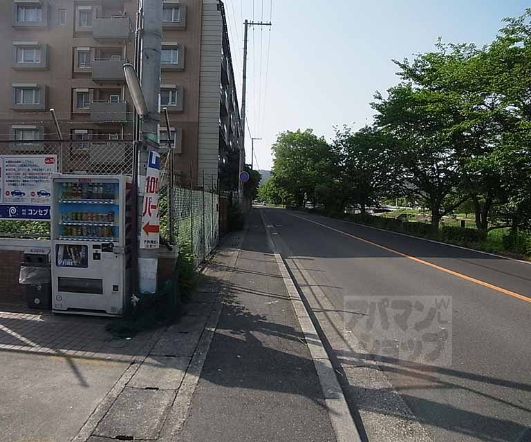 その他　マンション前には賀茂川が流れて四季を堪能できます。