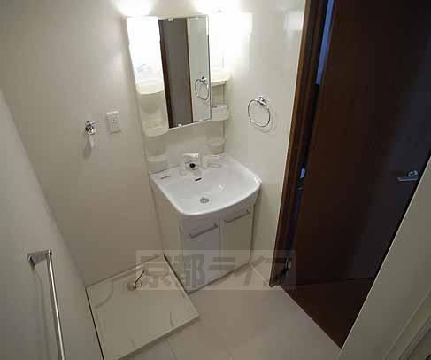 洗面設備　シャンプードレッサー付き