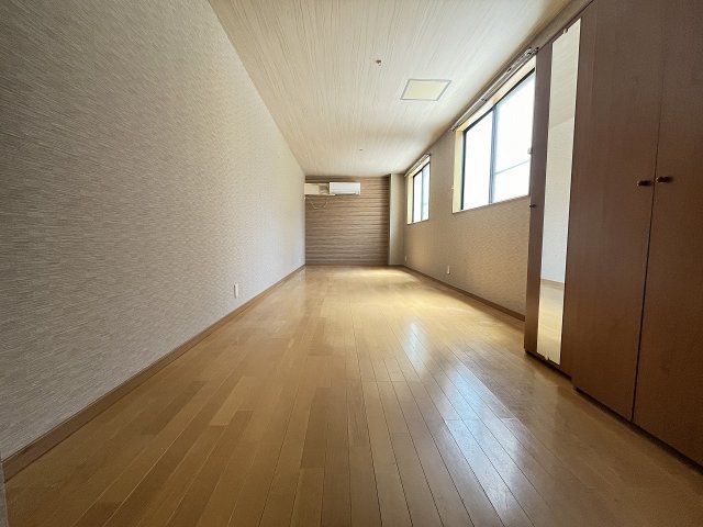 その他部屋・スペース　落ち着いて過ごせるお部屋なので、寝室にいかがでしょうか