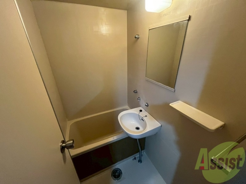 バス・シャワールーム　お風呂になります。一日の疲れを癒してくださいね。