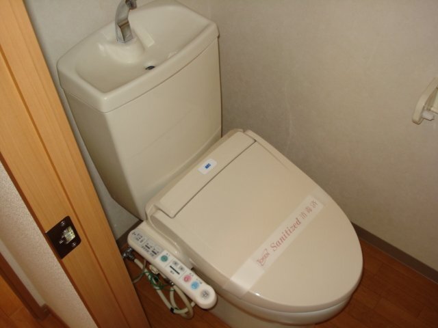 トイレ　シャワー付トイレ