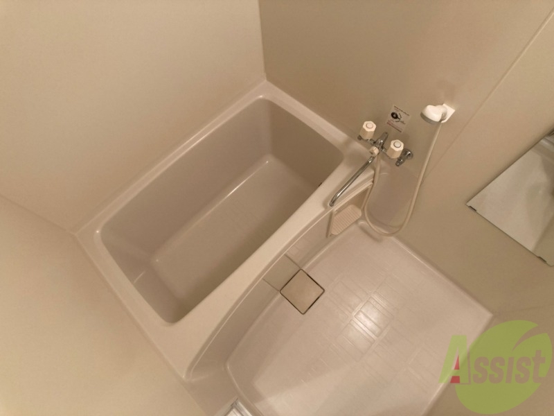 バス・シャワールーム　お風呂です。ゆっくりお風呂につかるのも体に良いですね～