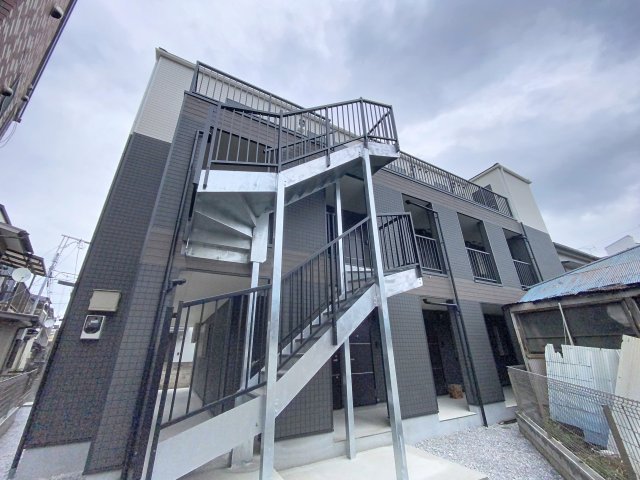 建物外観　2026年2月完成のアパートです