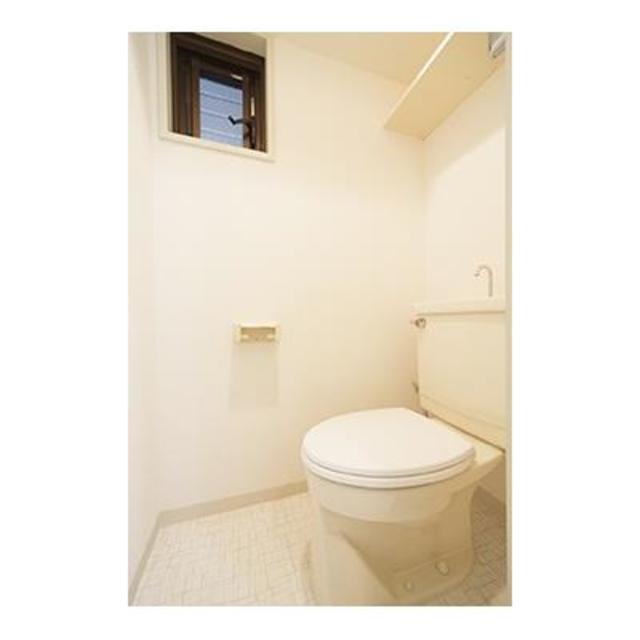 トイレ　※写真は同タイプ住戸です。