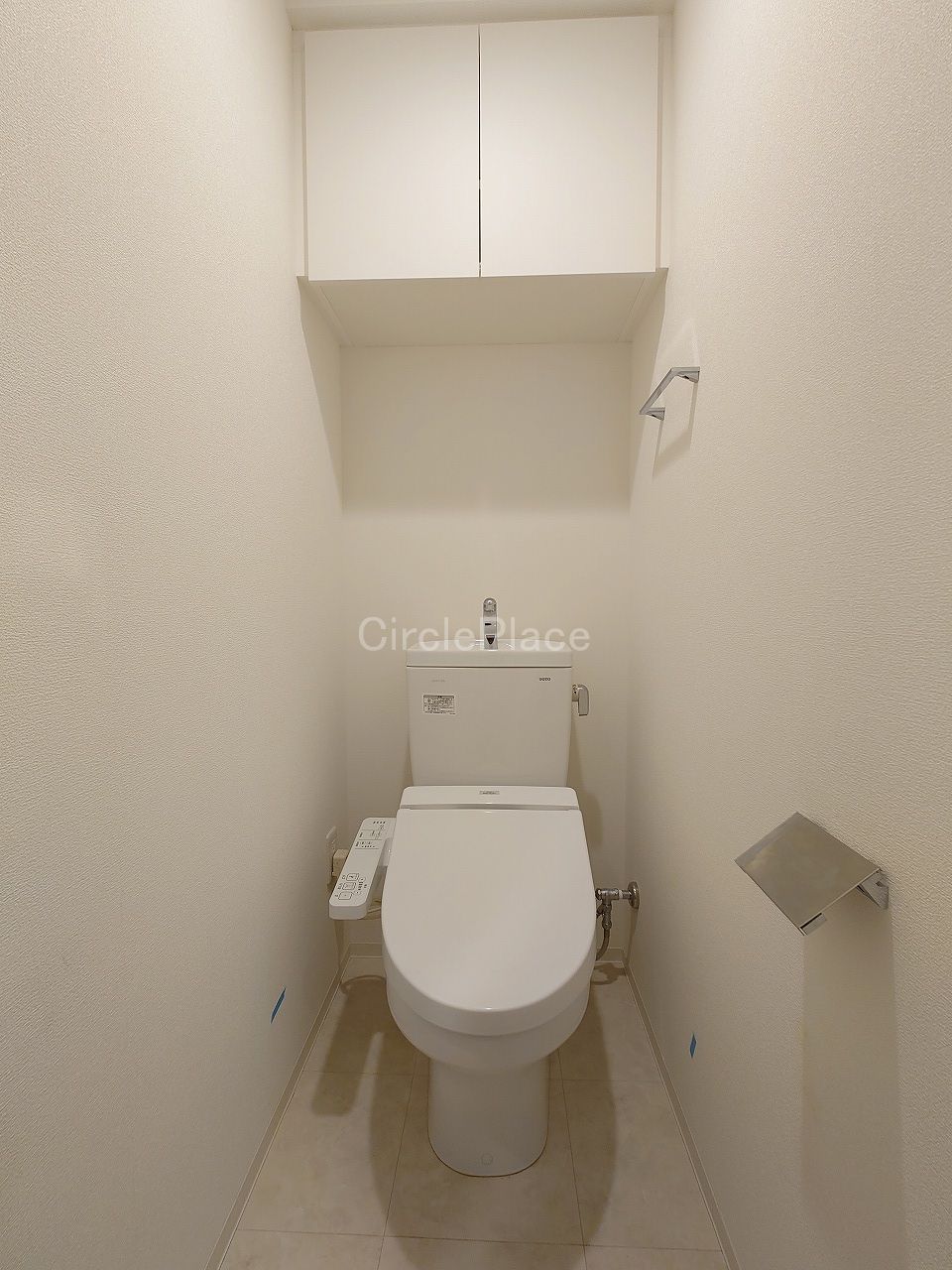 トイレ　温水洗浄便座