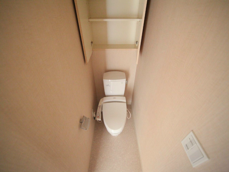 トイレ　温水洗浄便座付トイレ