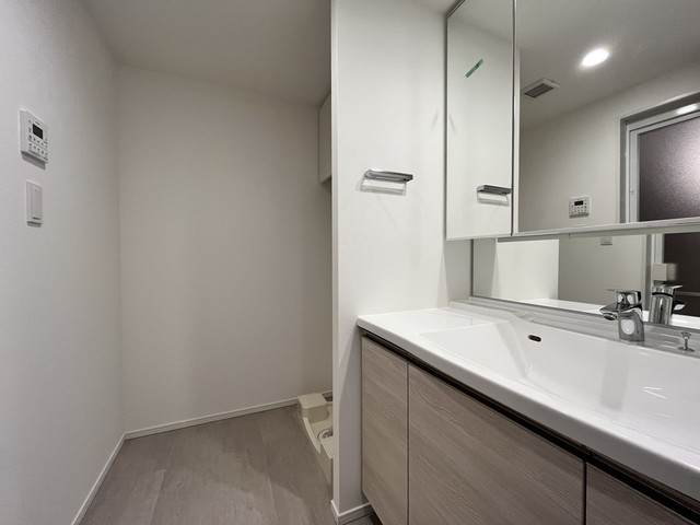 洗面設備　※写真は同タイプ住戸です。