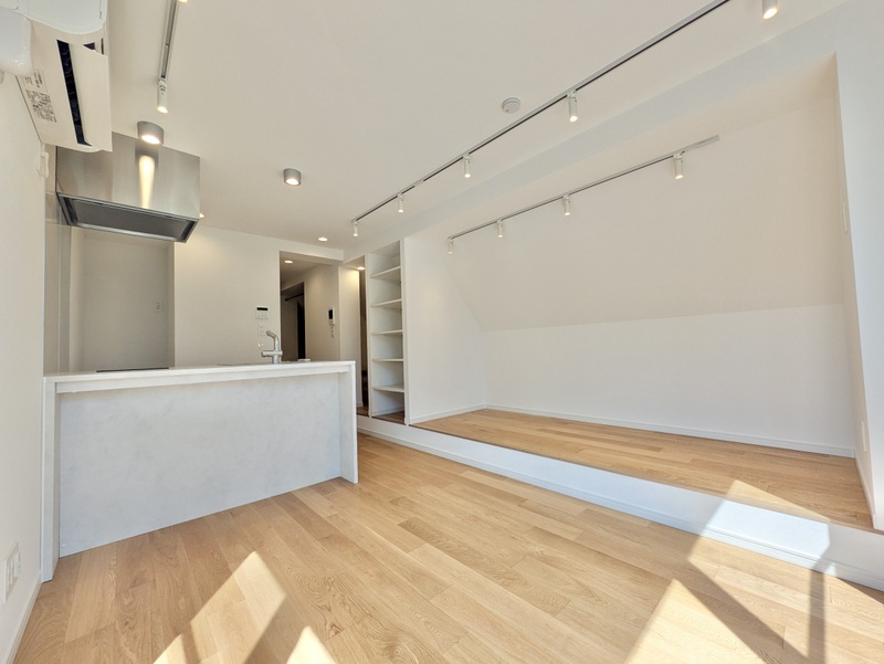 その他設備　明るい床材がお部屋を広く見せます