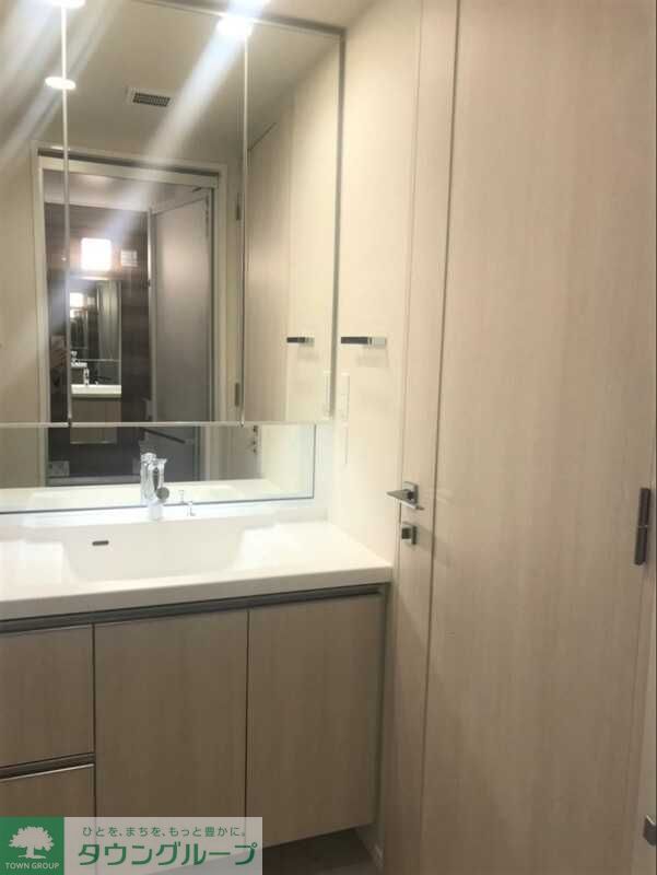 洗面設備　お問合せは(株)タウンハウジングレジデンス事業部　赤坂店・…