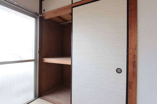 収納　収納たっぷりのお部屋です