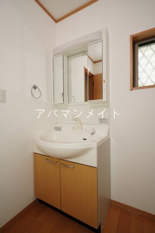 洗面設備　広い洗面スペース