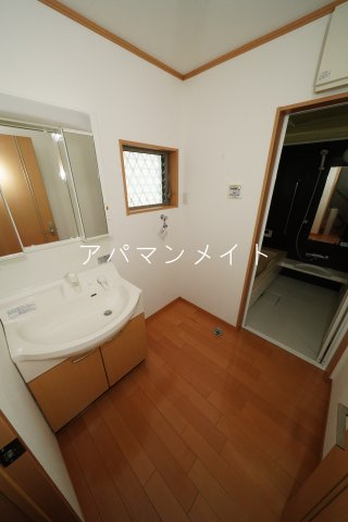 その他設備　洗濯機置場＆脱衣スペース